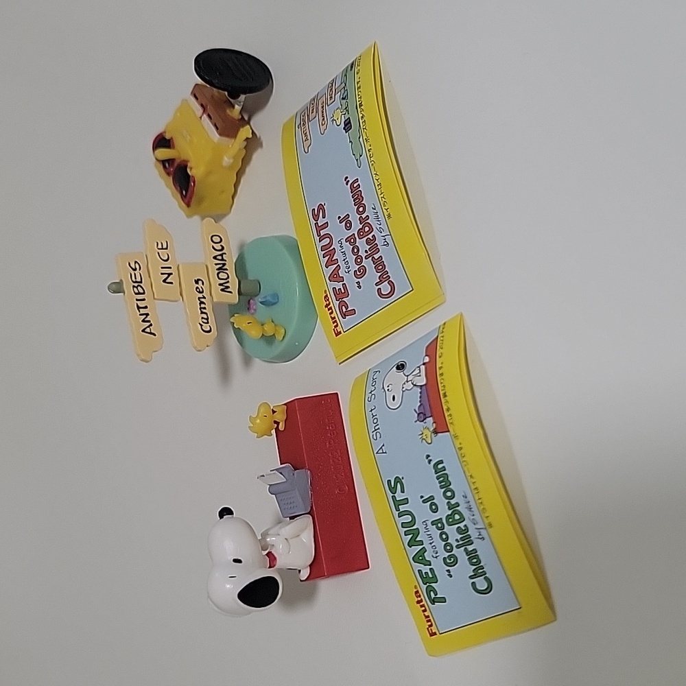 Authentic Japan Exclusive Limited Edition Peanuts Snoopy and SpongeBob Figures